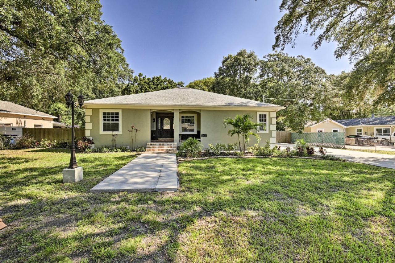 Tampa Oasis With Pool About 7 Mi To Busch Gardens! Villa Bagian luar foto