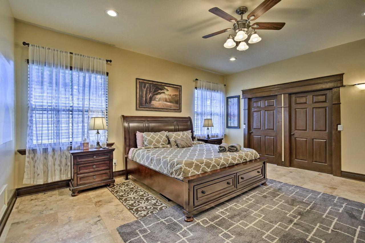 Tampa Oasis With Pool About 7 Mi To Busch Gardens! Villa Bagian luar foto