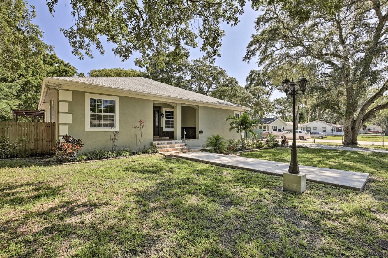 Tampa Oasis With Pool About 7 Mi To Busch Gardens! Villa Bagian luar foto