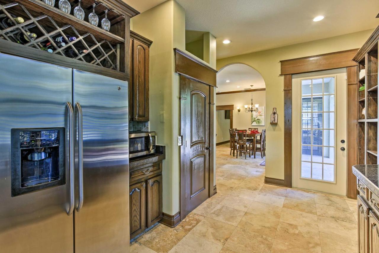 Tampa Oasis With Pool About 7 Mi To Busch Gardens! Villa Bagian luar foto